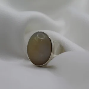 טבעת כסף בשילוב אבן קוורץ