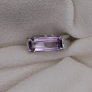 טבעת כסף 925 בשילוב אבן חן אמטיסט