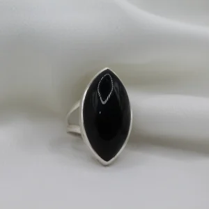 טבעת כסף בשילוב אבן אוניקס