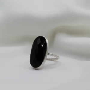 טבעת כסף בשילוב אבן אוניקס