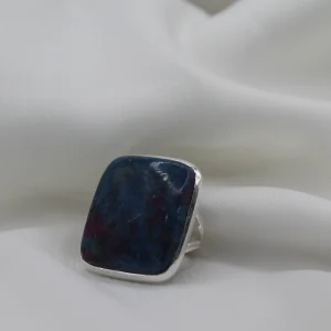 טבעת כסף בשילוב אבן שאטוקית