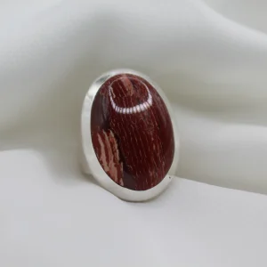 טבעת כסף בשילוב אבן ג׳ספר