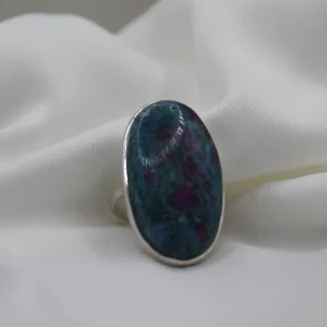 טבעת כסף בשילוב אבן שאטוקית