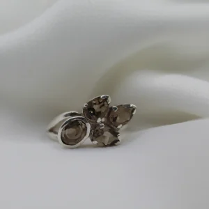 טבעת כסף בשילוב אבן סמוקי