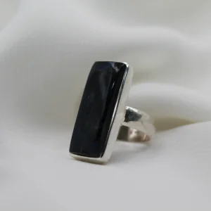 טבעת כסף בשילוב אבן חן פיטר סייד