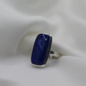 טבעת כסף בשילוב אבן לאפיס לסולי