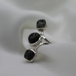 טבעת כסף בשילוב אבן חן לברדורייט