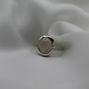 טבעת כסף בשילוב אבן רוז קוורץ